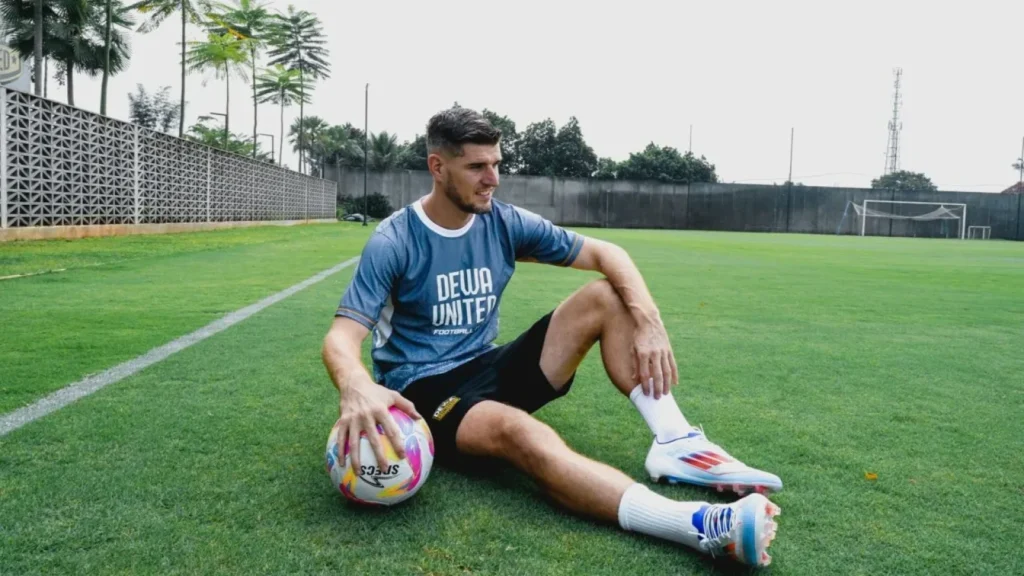 Nick Kuipers Resmi Bergabung dengan Dewa United