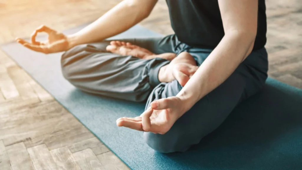 Kombinasi Yoga dan Meditasi untuk Kehidupan Seimbang